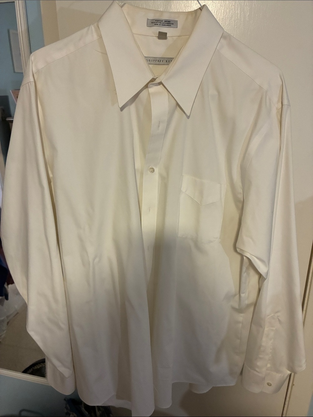 Geoffrey Beene Men's Cream/White Dress Shirt with Chest Pocket